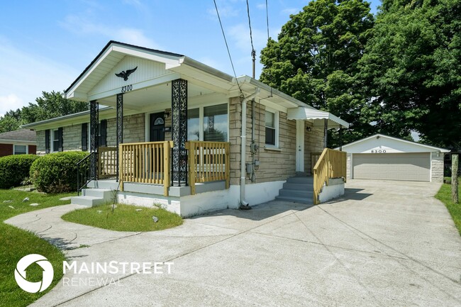 8300 Pandorea Dr in Louisville, KY - Building Photo - Building Photo