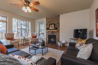 61186 Kepler St in Bend, OR - Building Photo - Building Photo