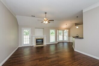 11621 Long Forest Dr in Charlotte, NC - Building Photo - Building Photo