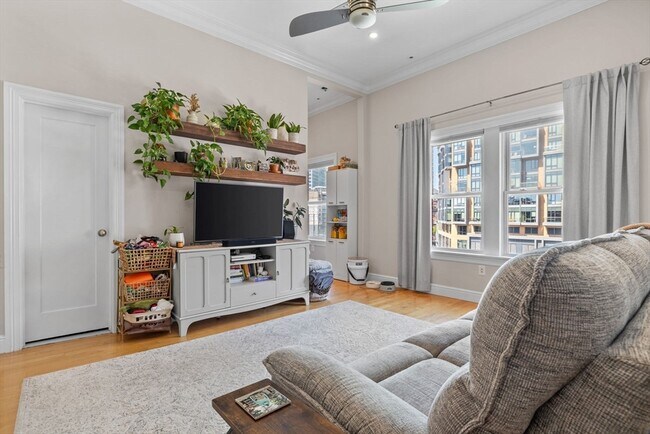 16 Stillman St, Unit 10 in Boston, MA - Building Photo - Building Photo