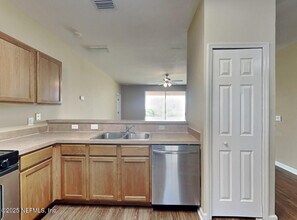 2467 Eisner Dr in Jacksonville, FL - Building Photo - Building Photo