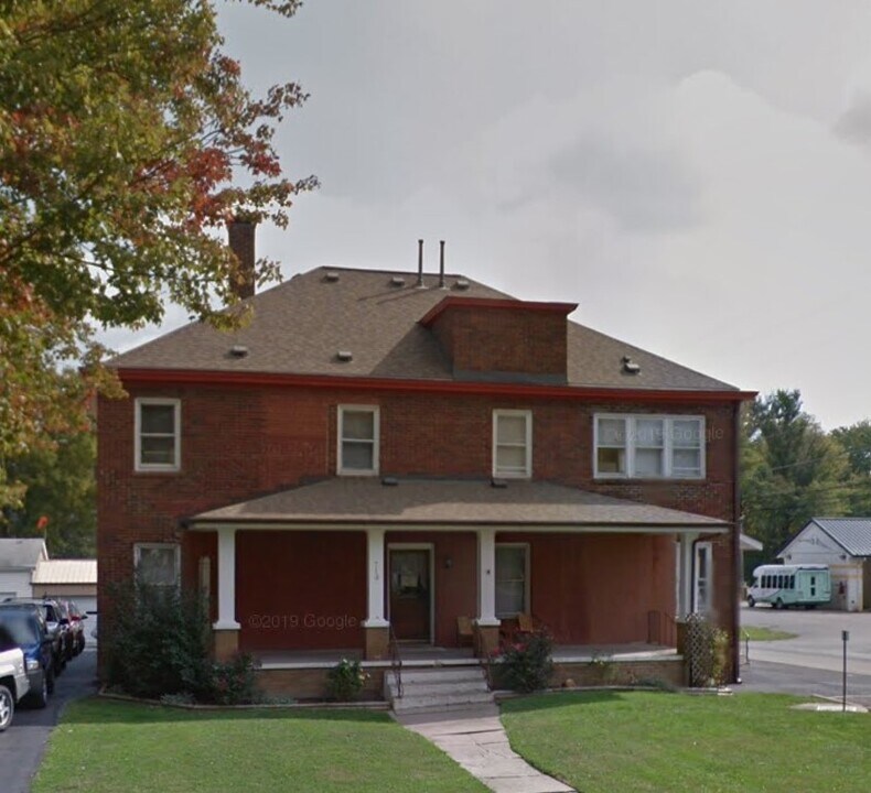 713 S Main St in Milan, IN - Building Photo