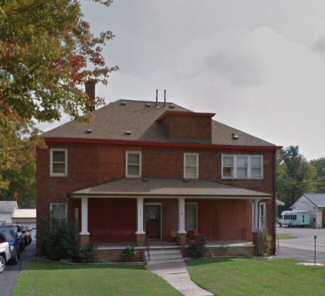 property at 713 S Main St