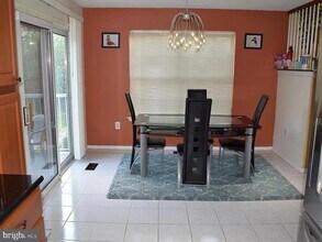 2 Halstead Pl in Princeton, NJ - Building Photo - Building Photo