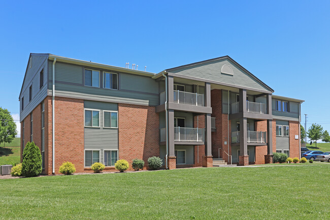 Ferncliff Apartments in Roanoke, VA - Building Photo - Building Photo