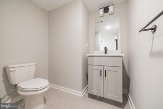 2410 Clifford St in Philadelphia, PA - Building Photo - Building Photo