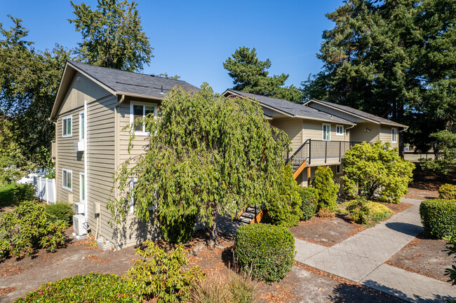 Terra Linda Park Condominiums in Portland, OR - Building Photo - Building Photo