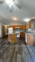 250 W Irving St in Lincoln, NE - Building Photo - Building Photo