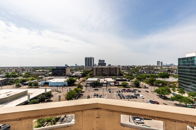 2016 Main St in Houston, TX - Building Photo - Building Photo