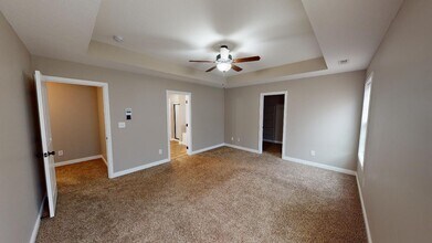 733 Cavalier Dr in Clarksville, TN - Building Photo - Building Photo