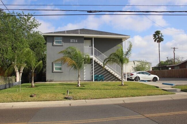 2714 E Lyon St-Unit -6 in Laredo, TX - Building Photo - Building Photo