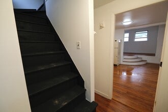 56 Pleasant St, Unit 1 in Concord, NH - Building Photo - Building Photo