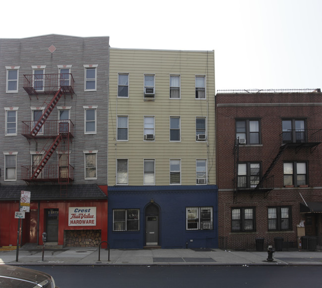 552 Metropolitan Ave in Brooklyn, NY - Foto de edificio - Building Photo
