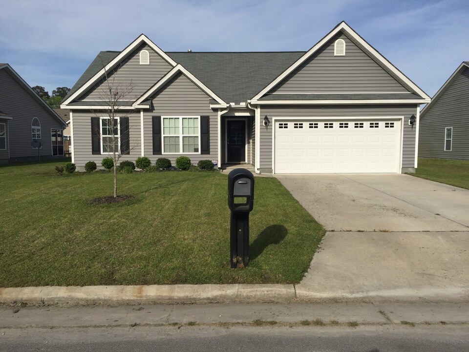 107 Lynden Ln in New Bern, NC - Building Photo