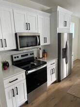 1114 English Ave, Unit Unit B in Indianapolis, IN - Building Photo - Building Photo