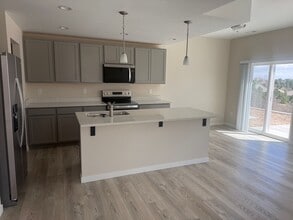 1926 Erin Loop in Colorado Springs, CO - Building Photo - Building Photo