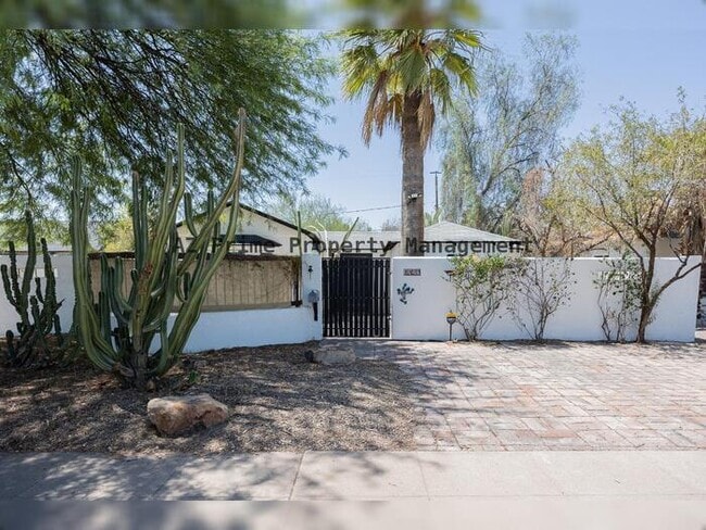 property at 1429 E Palm Ln