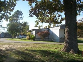 Mobile Home Park in Neosho, MO - Building Photo