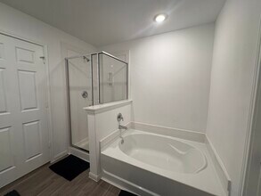 7306 Madison Commons Ln in Houston, TX - Building Photo - Building Photo