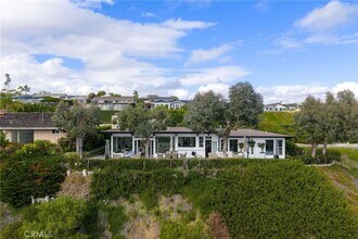 3007 Harbor View Dr in Newport Beach, CA - Building Photo - Building Photo