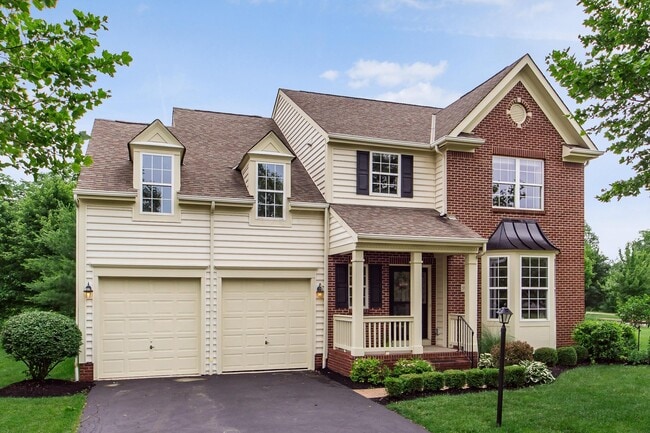 5920 Triplett Square