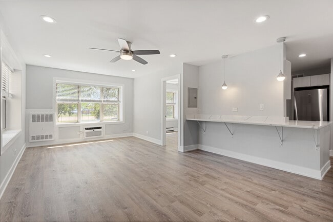 7070 N Sheridan Rd in Chicago, IL - Building Photo - Building Photo