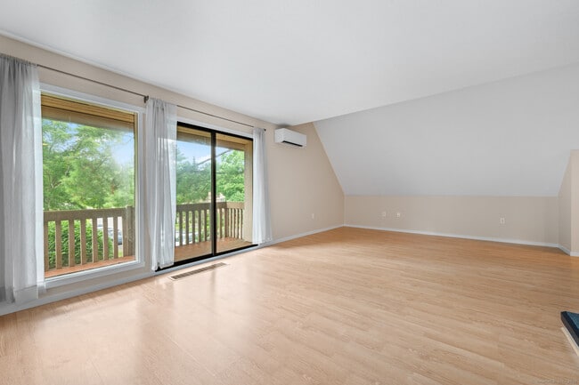 101 Mallard Dr in Farmington, CT - Building Photo - Building Photo