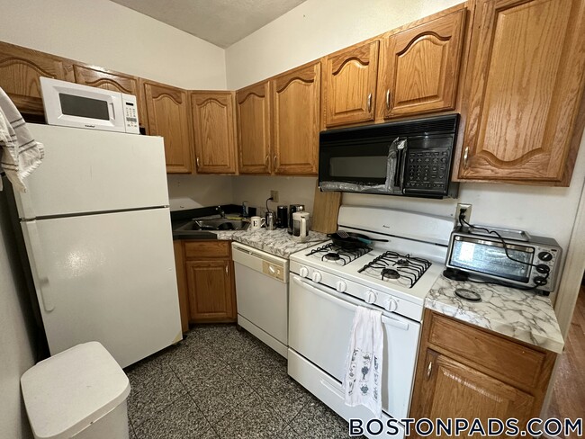 1254 Commonwealth Ave