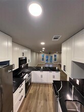 202 Dahlberg Blvd in Taylor, TX - Building Photo - Building Photo