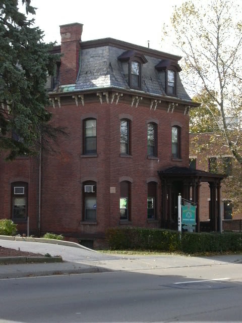 220 Church St in Poughkeepsie, NY - Foto de edificio - Building Photo
