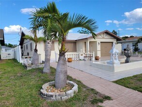 1028 Lillian St in Venice, FL - Building Photo - Building Photo