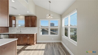 1005 N LBJ Dr in San Marcos, TX - Building Photo - Building Photo