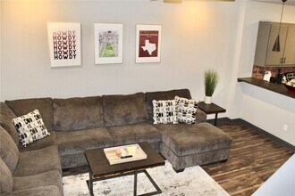 1451 Associates Ave, Unit 605 in College Station, TX - Building Photo - Building Photo