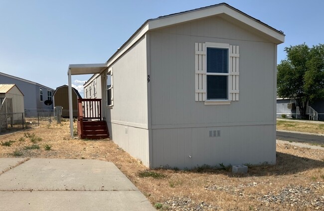 property at 702 W McArthur Ave