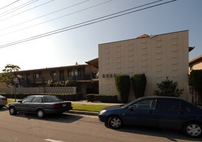 8268 Telegraph Rd in Downey, CA - Building Photo