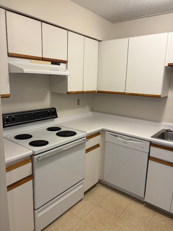 4 Cedar St in Wellesley, MA - Building Photo - Building Photo