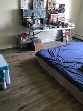 827 College Blvd in Addison, IL - Foto de edificio - Building Photo