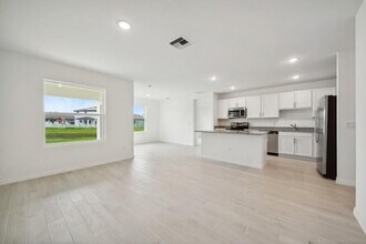5008 Armina Pl in Fort Pierce, FL - Building Photo - Building Photo