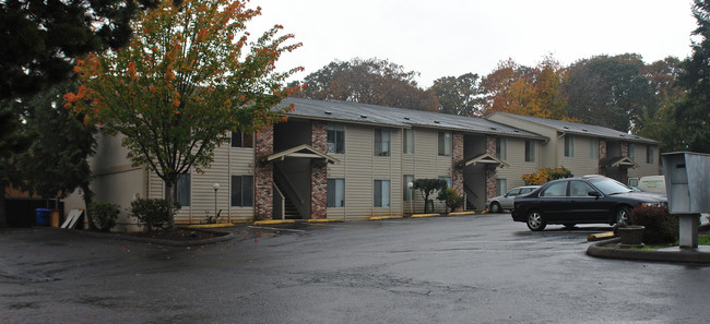 Park Knoll Apartments in Salem, OR - Building Photo - Building Photo