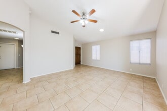 11027 N 59th Dr in Glendale, AZ - Building Photo - Building Photo