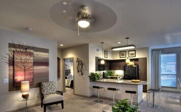 1255 N Post Oak Rd in Houston, TX - Building Photo - Building Photo
