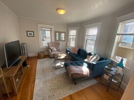 15 Bolton St, Unit 2T in Somerville, MA - Building Photo