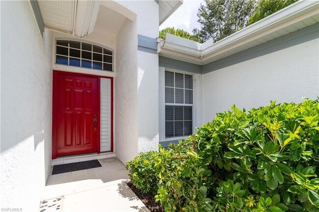 687 Melville Ct in Naples, FL - Building Photo - Building Photo