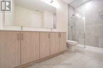 65 Saigon Dr in Richmond Hill, ON - Building Photo - Building Photo