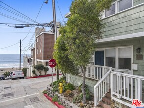 115 44th St in Manhattan Beach, CA - Building Photo - Building Photo