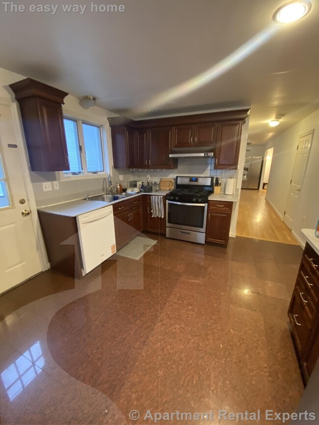 309 Beacon St in Somerville, MA - Building Photo - Building Photo