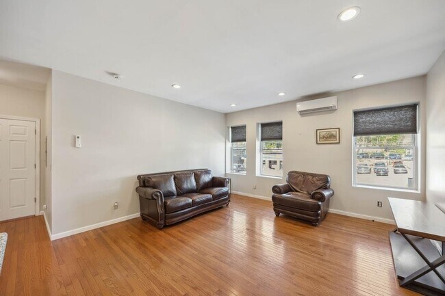 599 N Maple Ave in Ridgewood, NJ - Building Photo - Building Photo