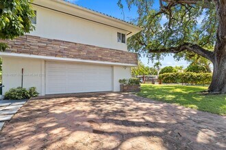 55 Pinta Rd in Miami, FL - Building Photo - Building Photo