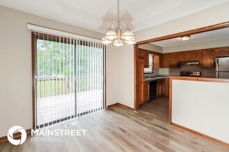 1005 NE 104th Terrace in Kansas City, MO - Building Photo - Building Photo