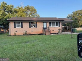 413 Dora St in Griffin, GA - Building Photo